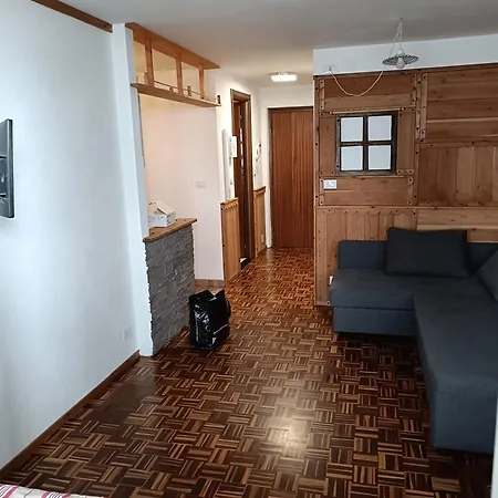 Snowflake 3 Apartment